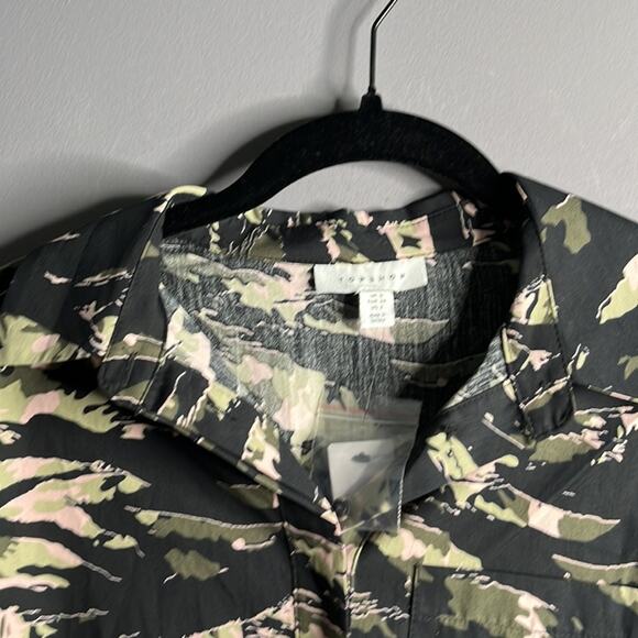 TopShop Black Green Pink Camo Print Button Down Shirt Size 2 - Picture 3 of 8